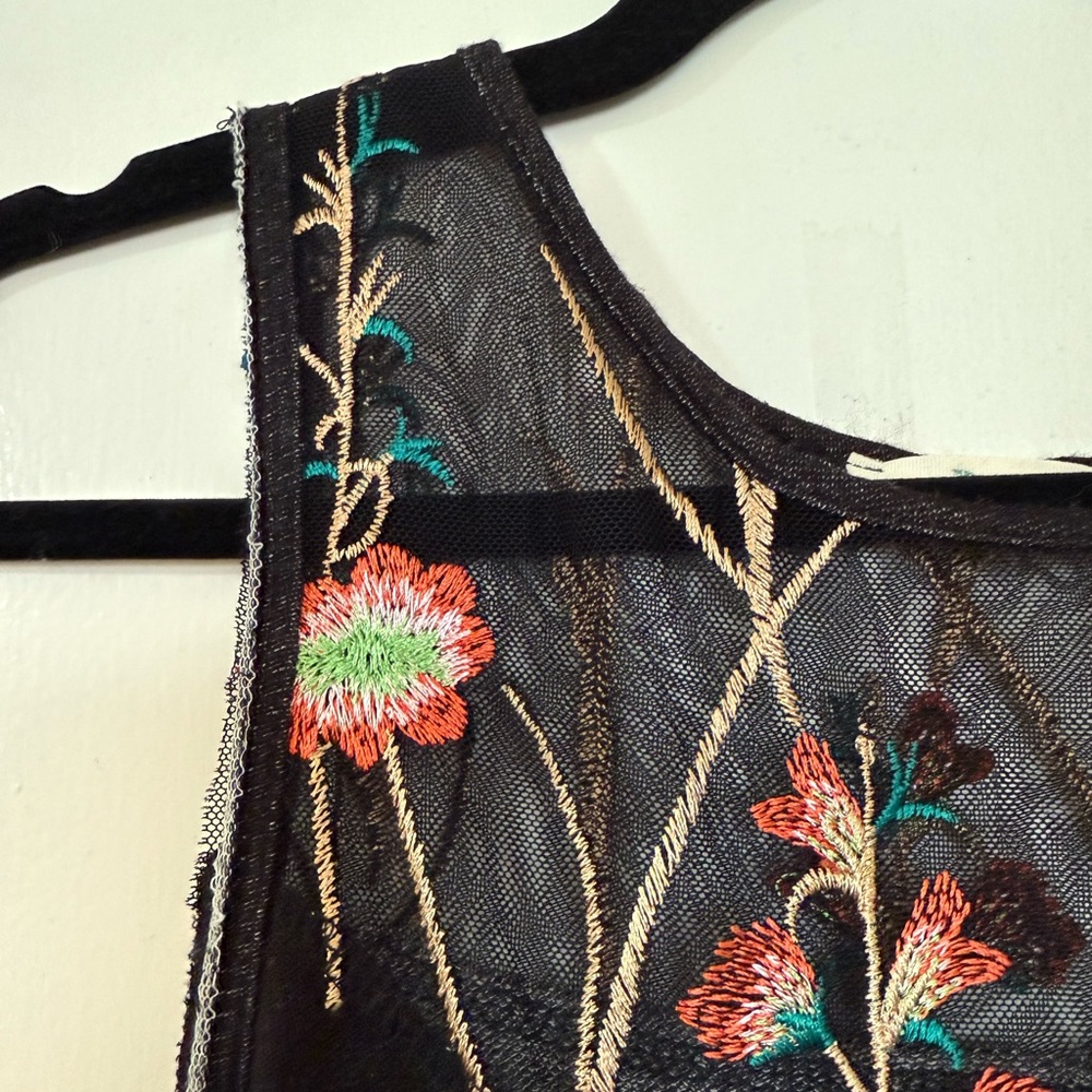 Hummingbird Embroidered Tunic - Picture 3 of 4